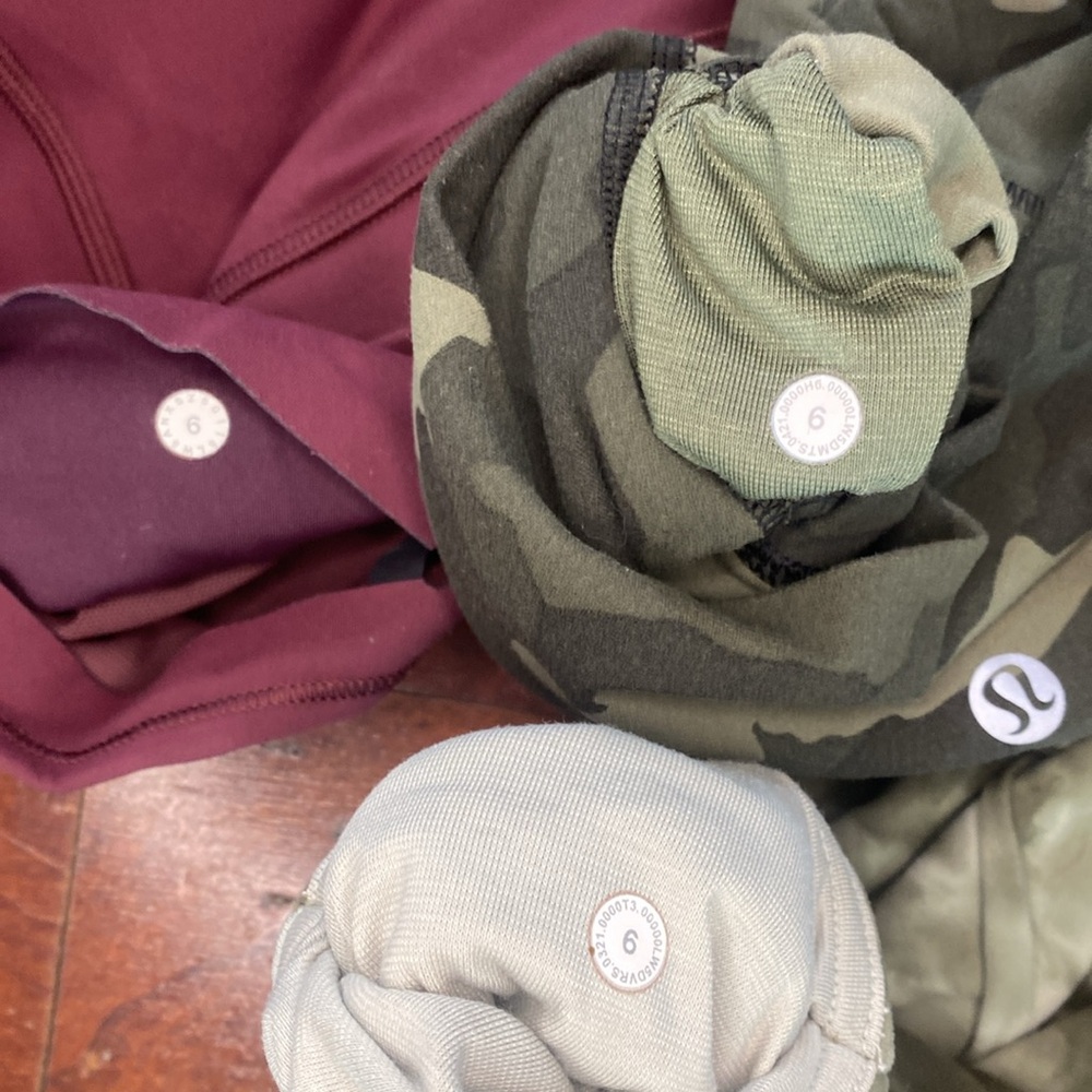 Bundle of 3 LULULEMON Size 6 Leggings 
Maroon, Green Camo and Green Tie Dye - Picture 8 of 9